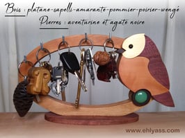 Présentoir à portes-clés Oiseau en plusieurs bois et pierres