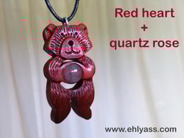 Amulette Ours sculptée en bois et pierre