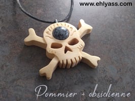 Amulette Crâne de pirate en bois + Pierre