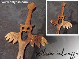 Dague médiévale Hibou décorative sculptée