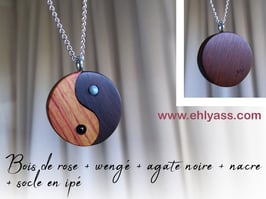 Pendentif entier Yin Yang en bois précieux + pierres
