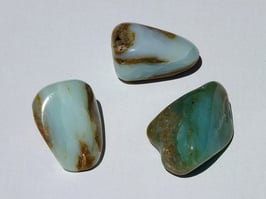 Opale des Andes bleue en pierres roulées