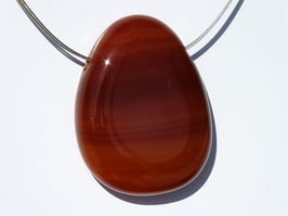 Cornaline en pierres percées