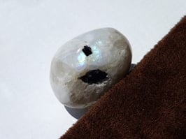 Pierre de lune blanche en pierres roulées