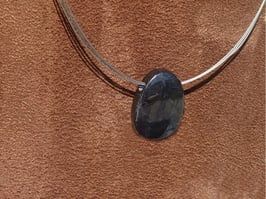 Shungite en pierres percées