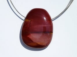 Mokaïte en pierres percées