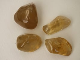 Quartz citron en pierres roulées