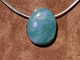 Agate mousse en pierres percées