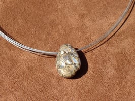 Jaspe turitelle en pierres percées