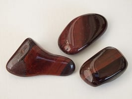 Oeil-de-boeuf en pierres roulées