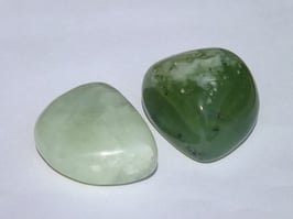 Jade en pierres roulées