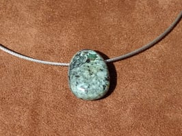 Turquoise africaine en pierres percées