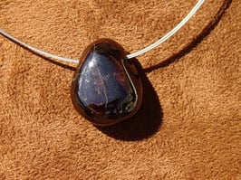 Grenat pyrope en pierres percées