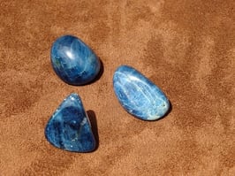 Apatite bleue en pierres roulées