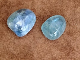 Fluorite bleue en pierres roulées