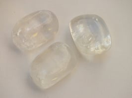 Calcite blanche en pierres roulées