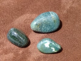 Agate mousse en pierres roulées