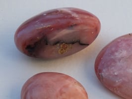 Opale des Andes rose en pierres roulées