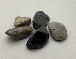 Jaspe feuille d'argent en pierres roulées