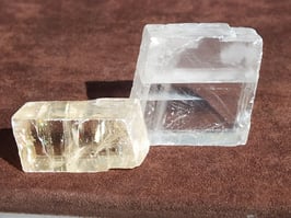 Calcique optique brute