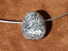 Pierre chrysanthème en pierres percées