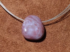 Agate indienne en pierres percées