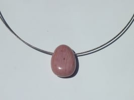 Thulite en pierres percées