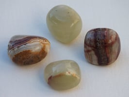 Aragonite verte en pierres roulées