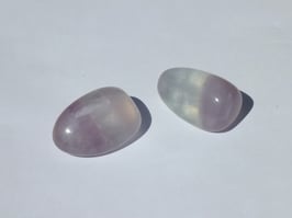 Fluorite rose en pierres roulées