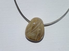 Pierre de lune nacrée en pierres percées