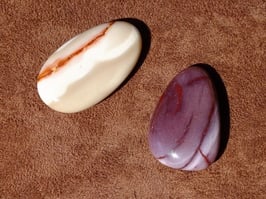 Mokaïte en palets roulés