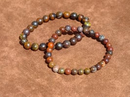 Bracelets en oeil-de-fer