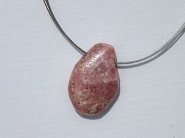 Rhodochrosite en pierres percées