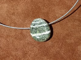 Serpentine oeil d'argent en pierres percées