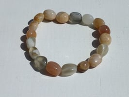 Bracelets en pierre de lune nacrée (irréguliers)