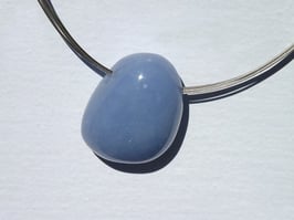 Angélite en pierres percées