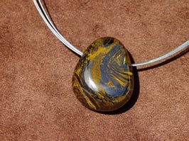 Oeil-de-tigre paysage en pierres percées