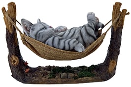 Katze grau in Hängematte