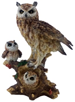 Eule mit zwei Küken braun