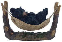 Bär schwarz in Hängematte