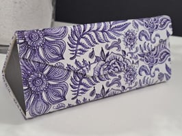 BRAND NEW Blue Leaves Glasses Case
