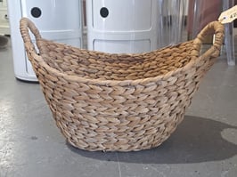 Curved Seagrass Basket