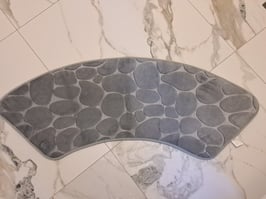 BRAND NEW Curved / Arch Shape Plush Bathroom Shower Mat - Silver Grey