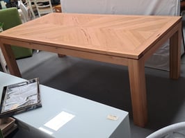 "Oz Design" Australian Hardwood Chevron Design 8 Seater Dining Table