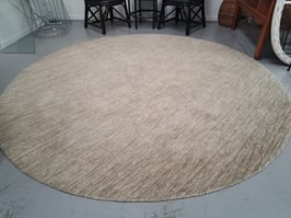 "Sencillo Olive" Large Round Argentinian Wool Rug