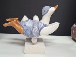 BRAND NEW Decor Swimming Duck