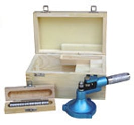 Ringerweiterungsapparat in Holzbox