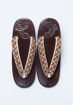 くみひも鼻緒の下駄