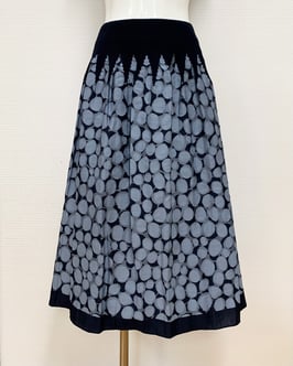 ￥14,300    IS-9873-6US　アニマル柄スカート（ネイビー系）