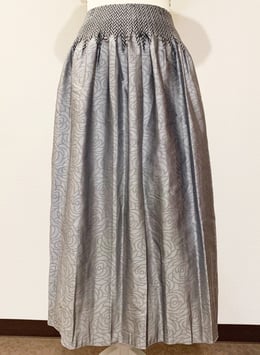 IS-9490-6US-S　バラ柄スカート（グレー）